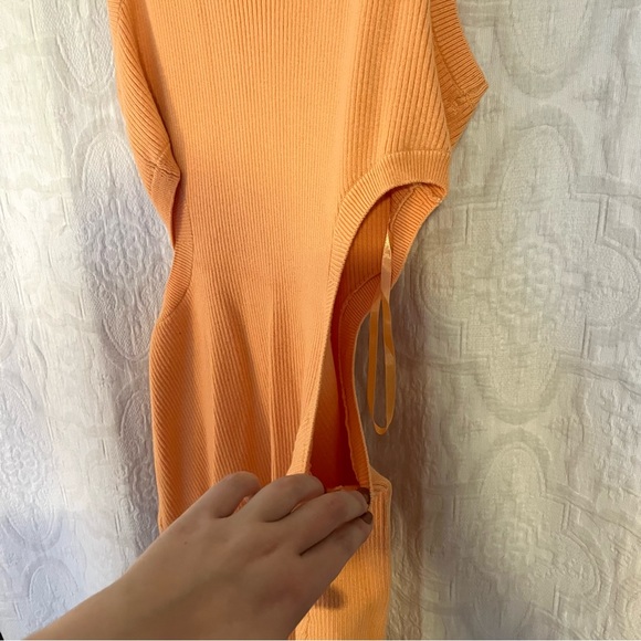 NWOT Abercrombie cut out midi dress - Picture 4 of 5